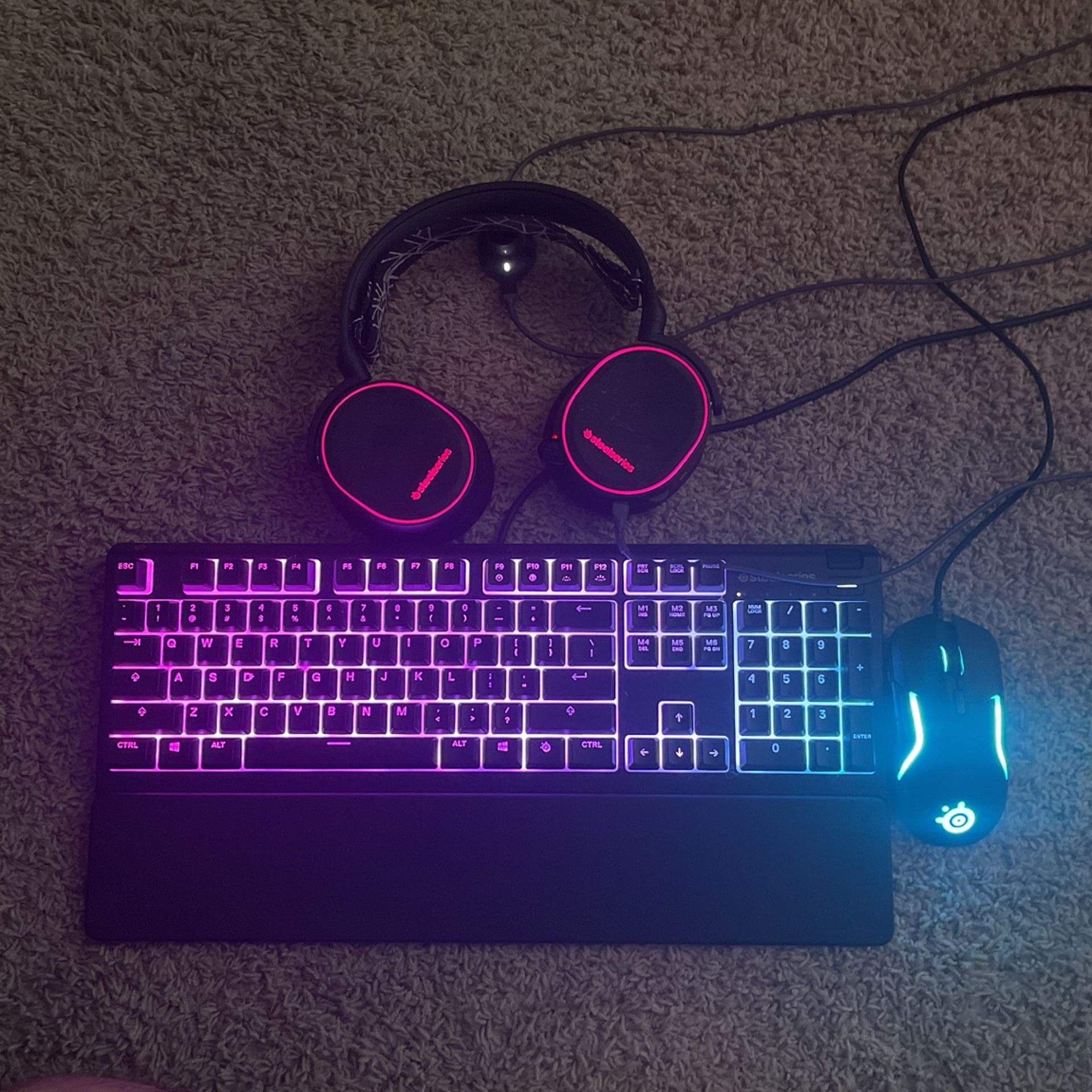 Steelseries Keyboard, Mouse, Headset Bundle for Sale in Grayson, GA