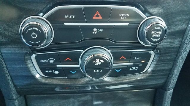 2018 Chrysler 300