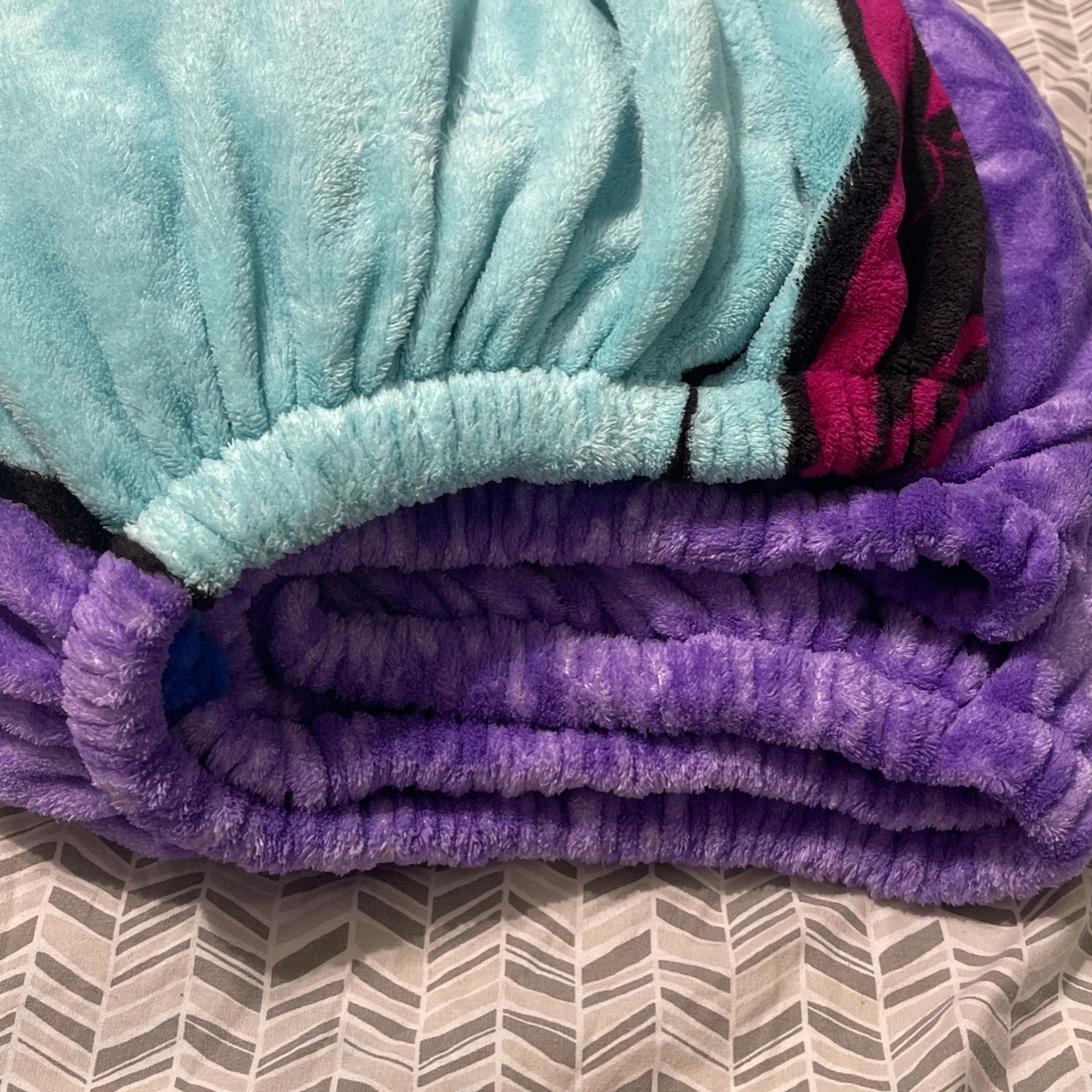 Twin Anna and Elsa fitted blanket FROZEN