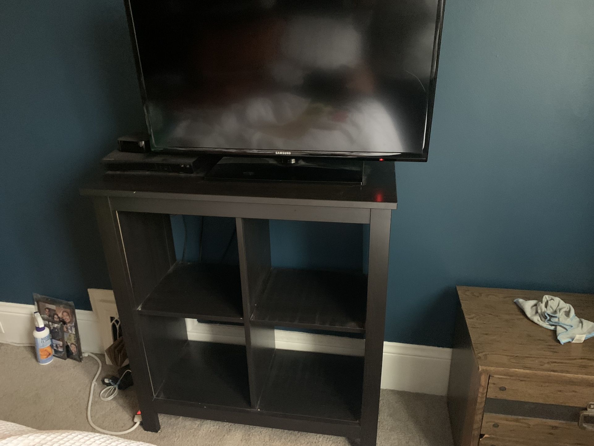 TV Stand/book shelf