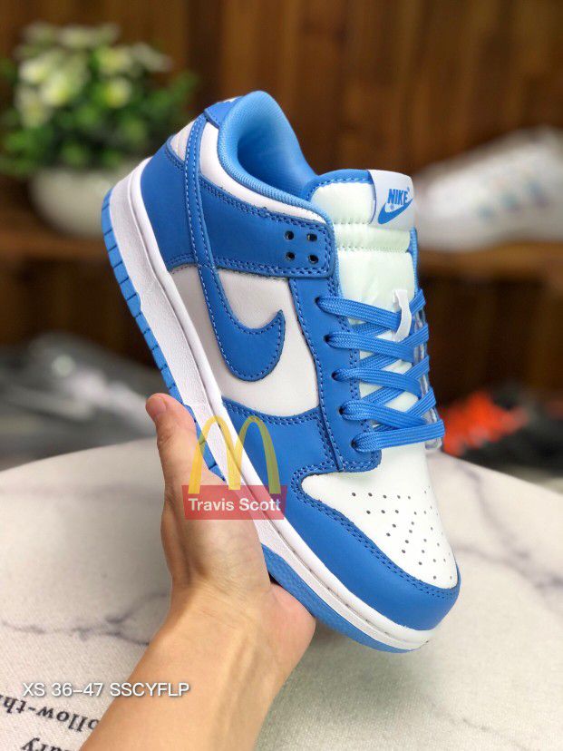 Nike Dunk Low UNC Never Used
