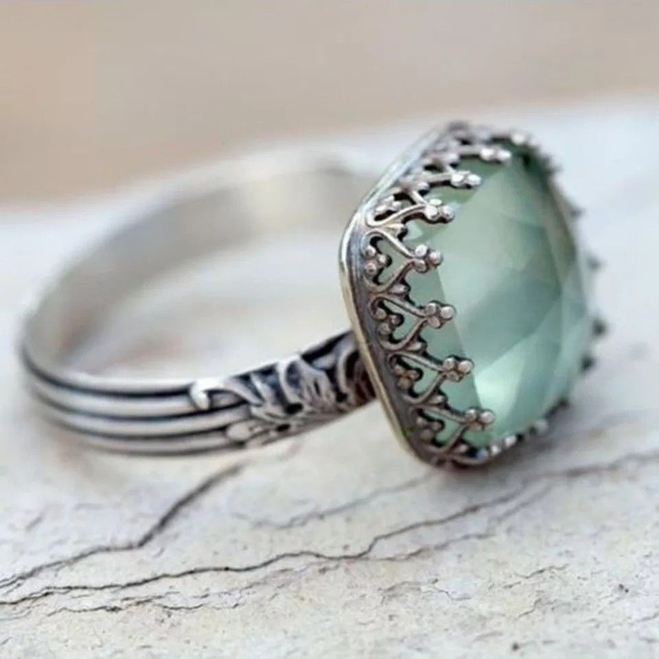 Shipping only ! Antique natural stone work moonstone Ring size 7/8/9 .
