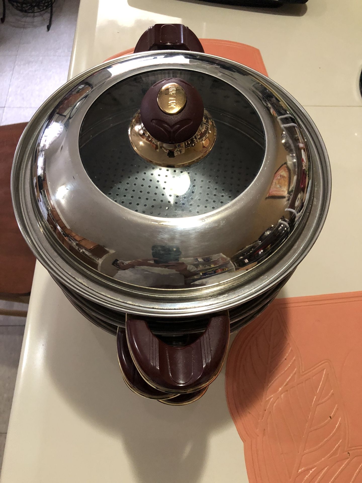 Stovetop steamer to tears plus pot