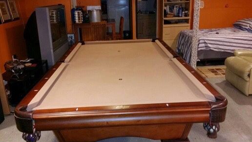Pool Table (like New)
