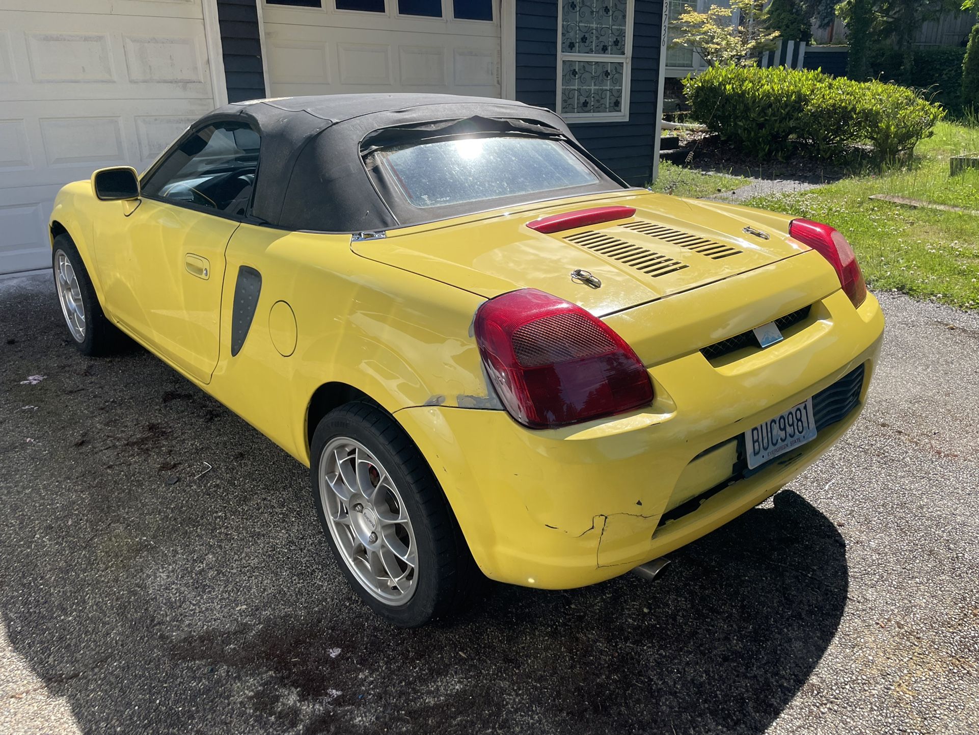 2000 Toyota MR2