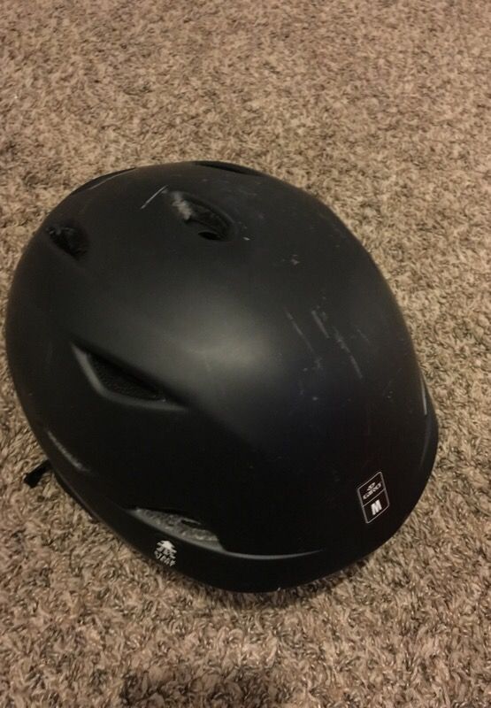 Giro snowboarding helmet size medium