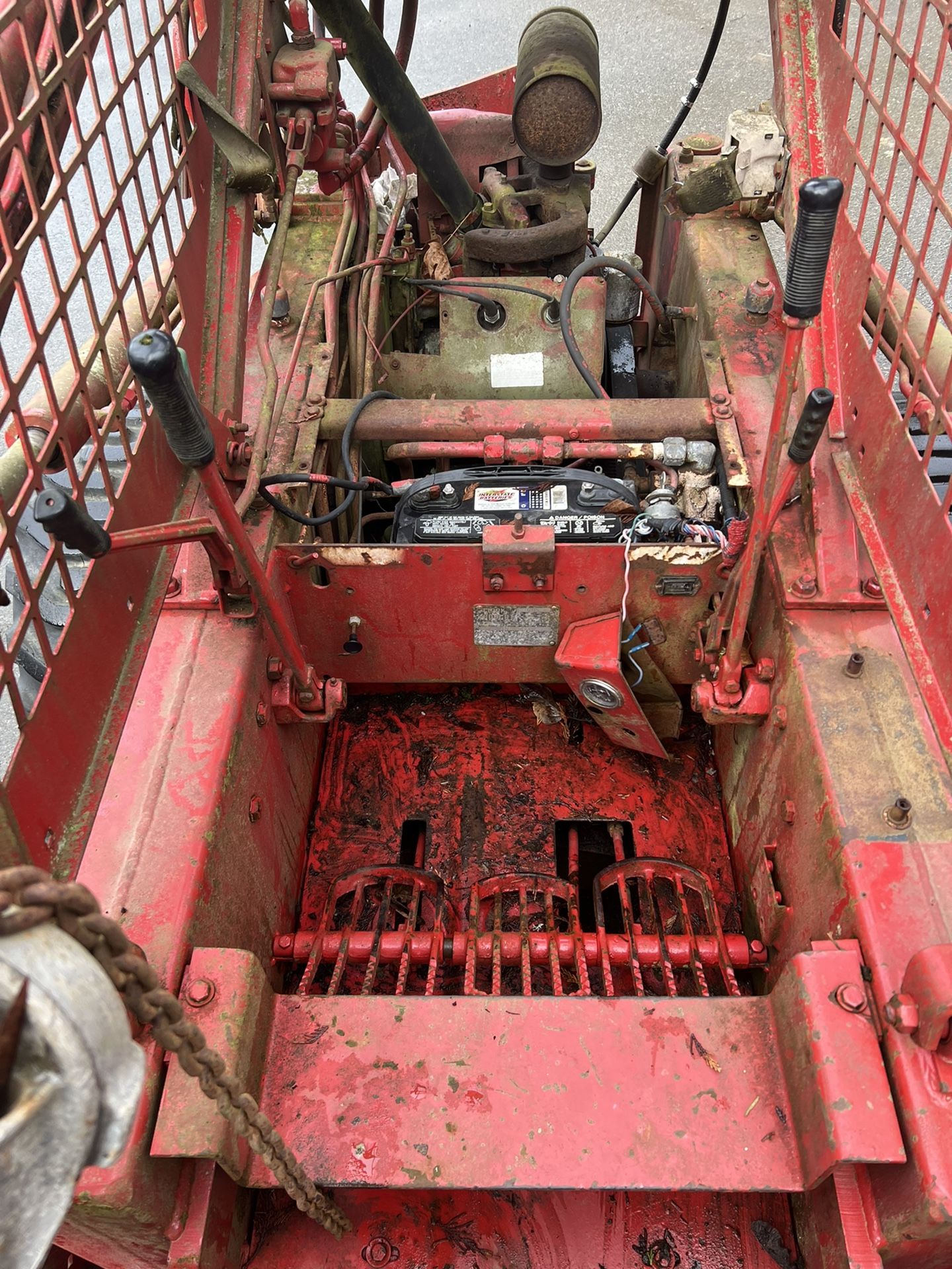 Bobcat 610 skid steer with 60” bucket - mechanic special