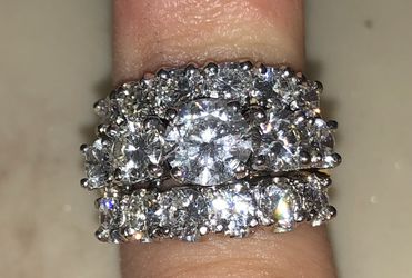 Beautiful Diamond Wedding Ring Thumbnail