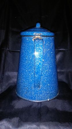 VTG ? Large 10" Blue White Speckled Coffee Pot Tea Kettle Farm House Decor Thumbnail