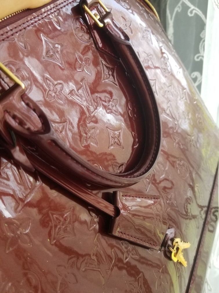 Louis Vuitton GM handbag