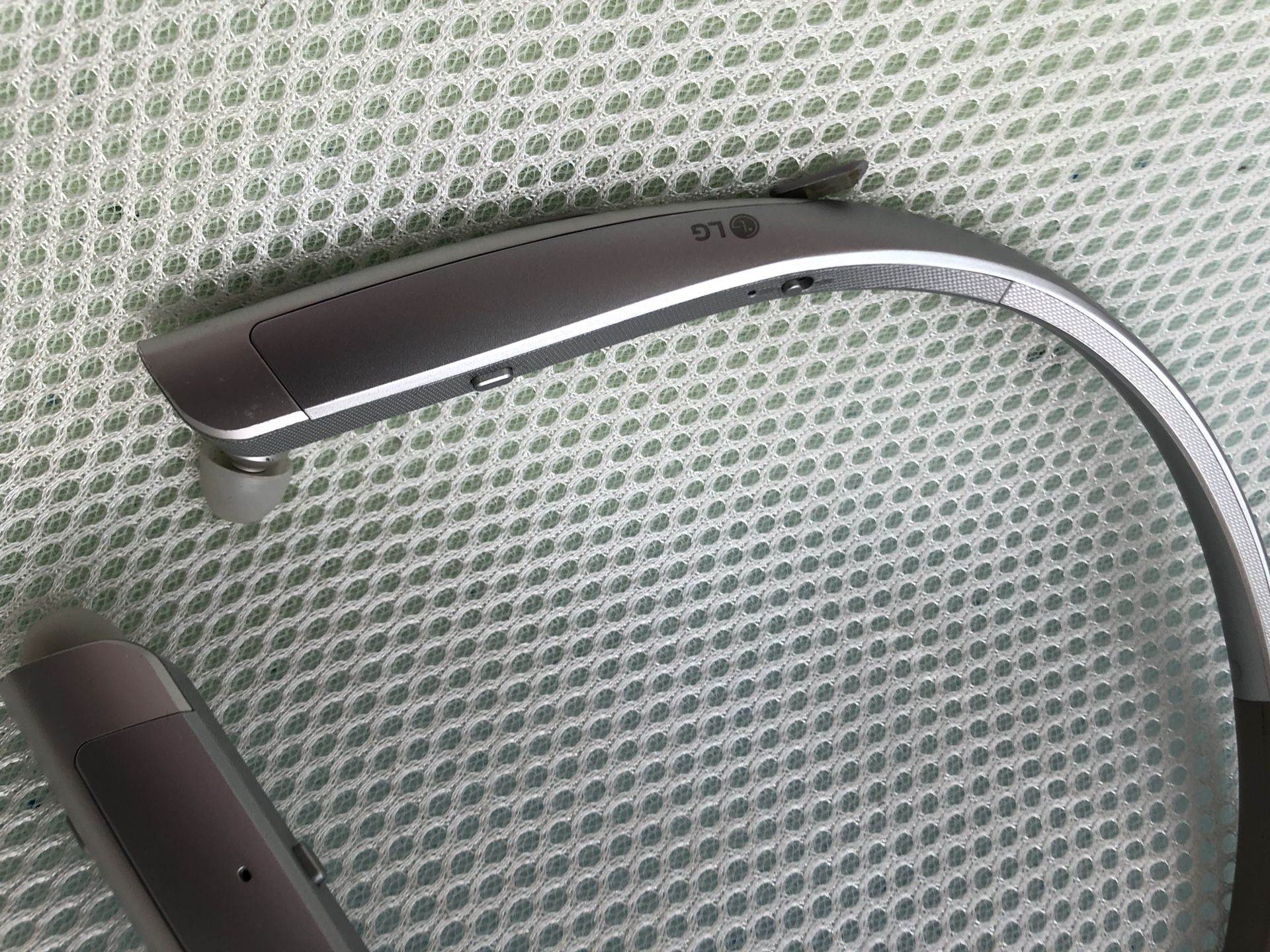 Lg 1100 Bluetooth headset