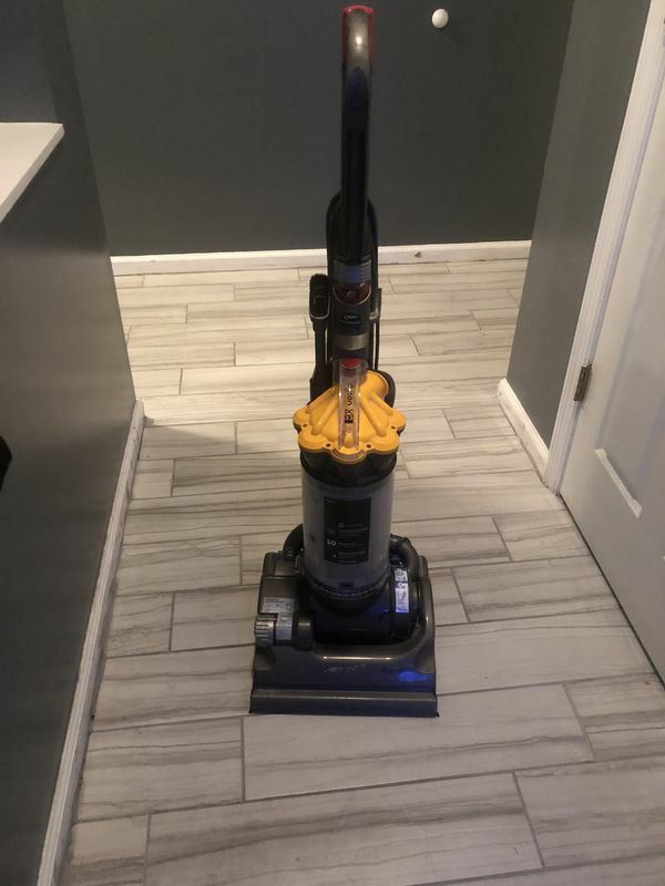 《《▪︎$$120$$][ONLY USED A FEW TIMES--DYSON VACCUM▪︎》》