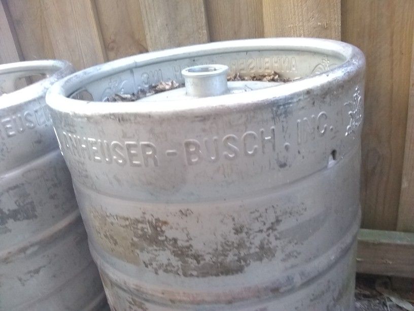 2 Empty 15.5 Gallon Beer Kegs Availables