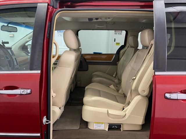 2008 Chrysler Town & Country