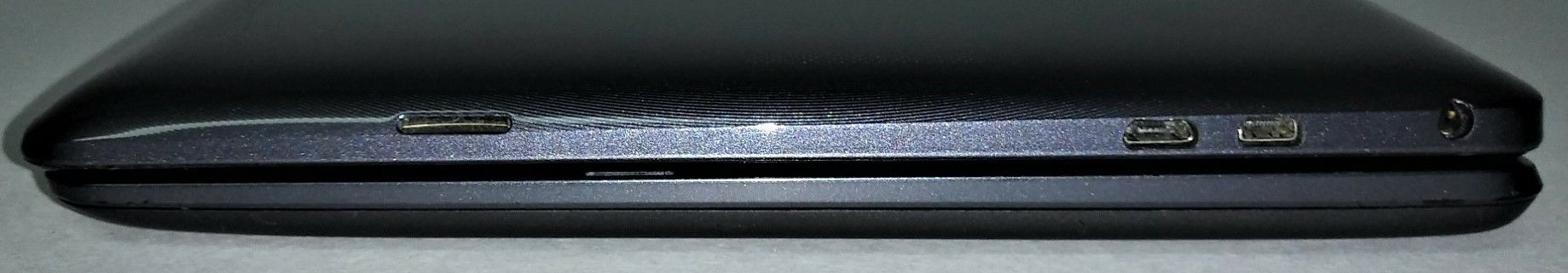 ASUS 10.1" 4 CORE WINDOWS 10 HOME TABLET/LAPTOP