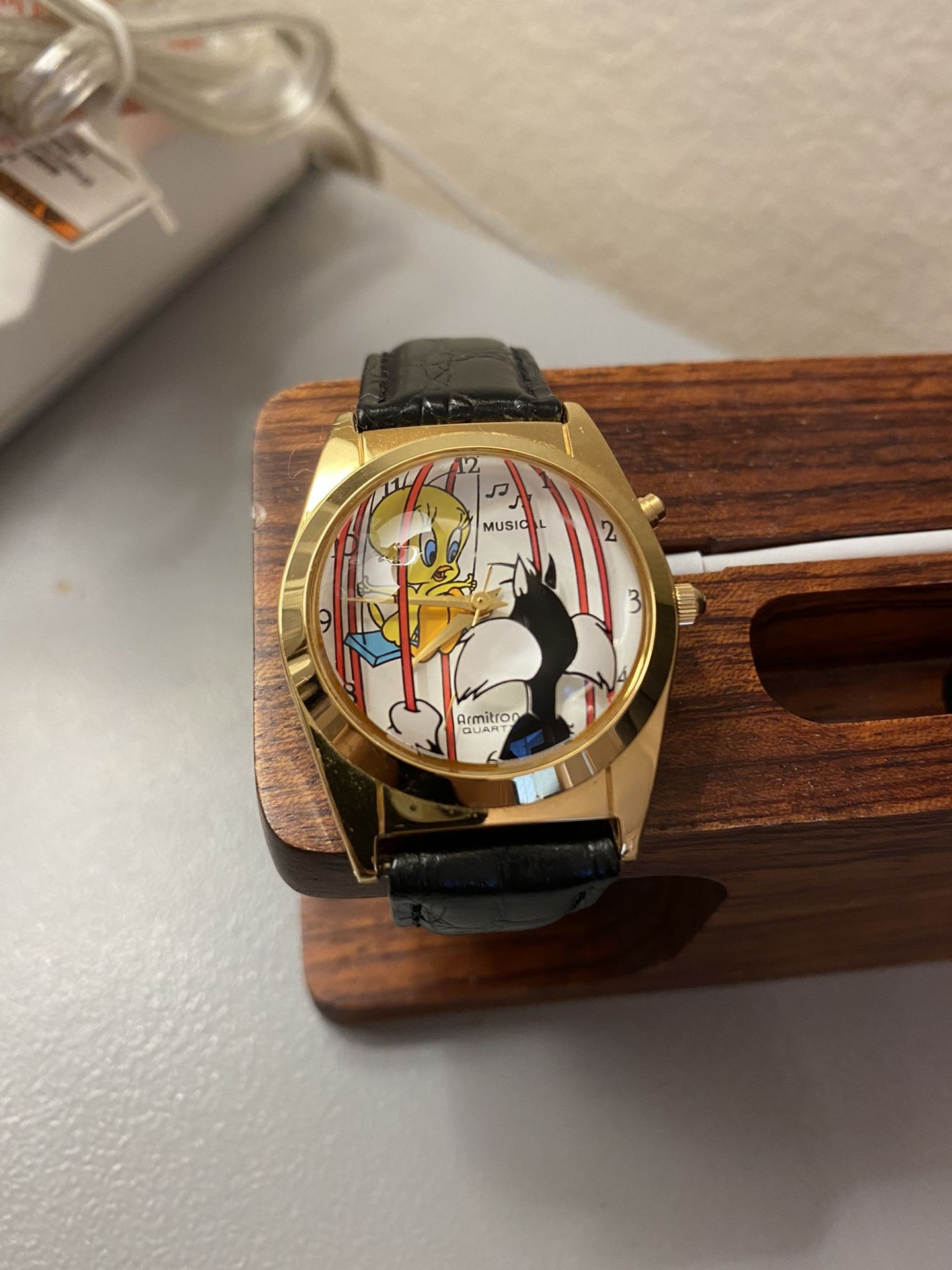 Warner brothers Tweety bird and Sylvester Musical watch