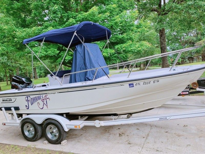 1996 Boston Whaler Outrage 19