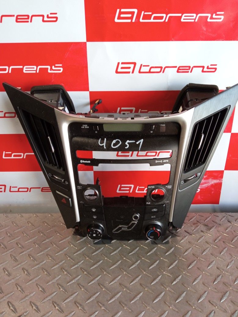 A/C Control Switch For 2011 Hyundai Sonata Stock 64051
