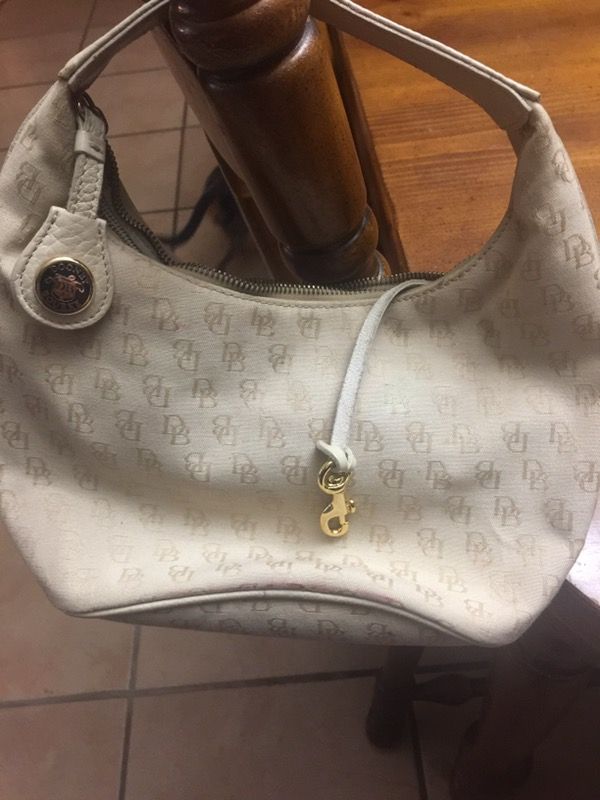 Small Dooney and Bourke purse