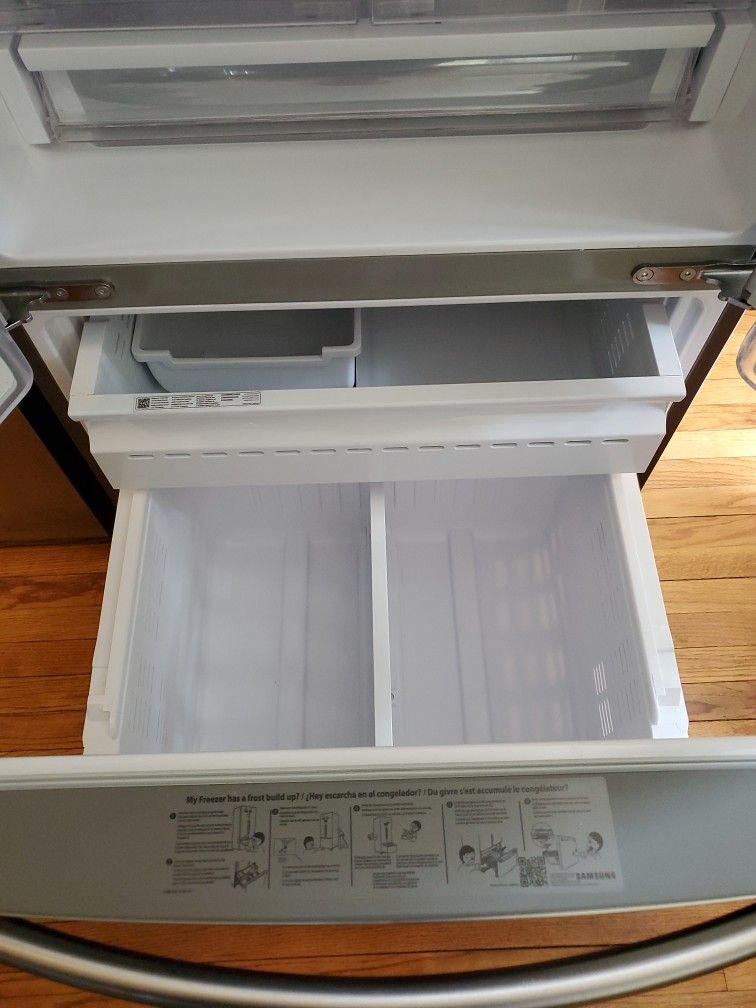 SAMSUNG 22 Cu Ft French Door Refr