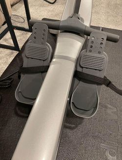 Hydrow Rowing Machine with Mat and Accessories Bag Thumbnail