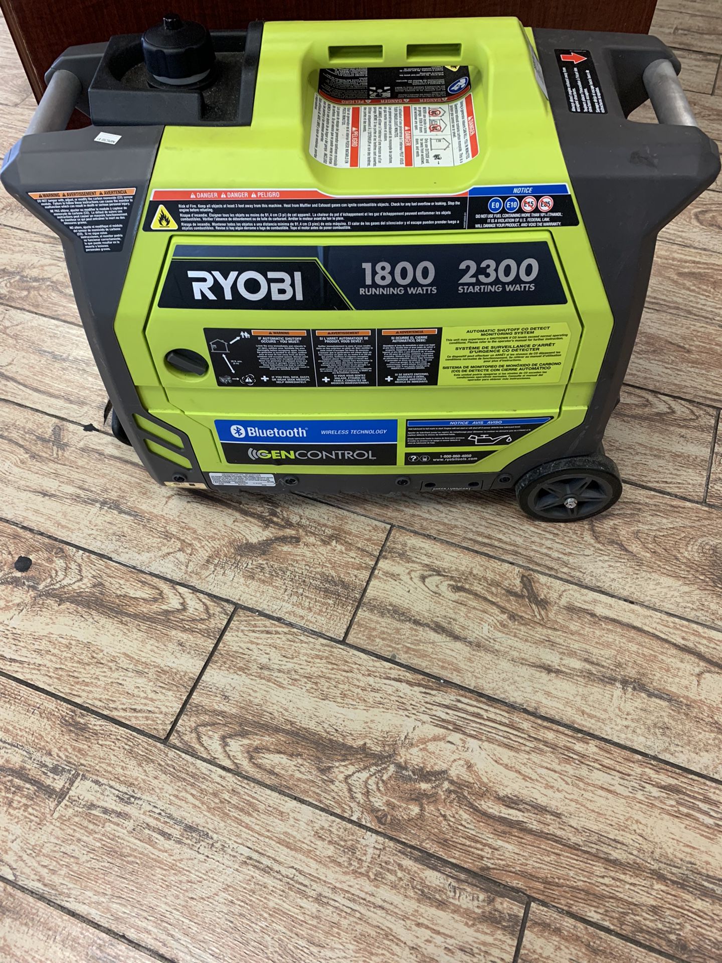 Ryobi RYI2322VNM 1800watts Generator 