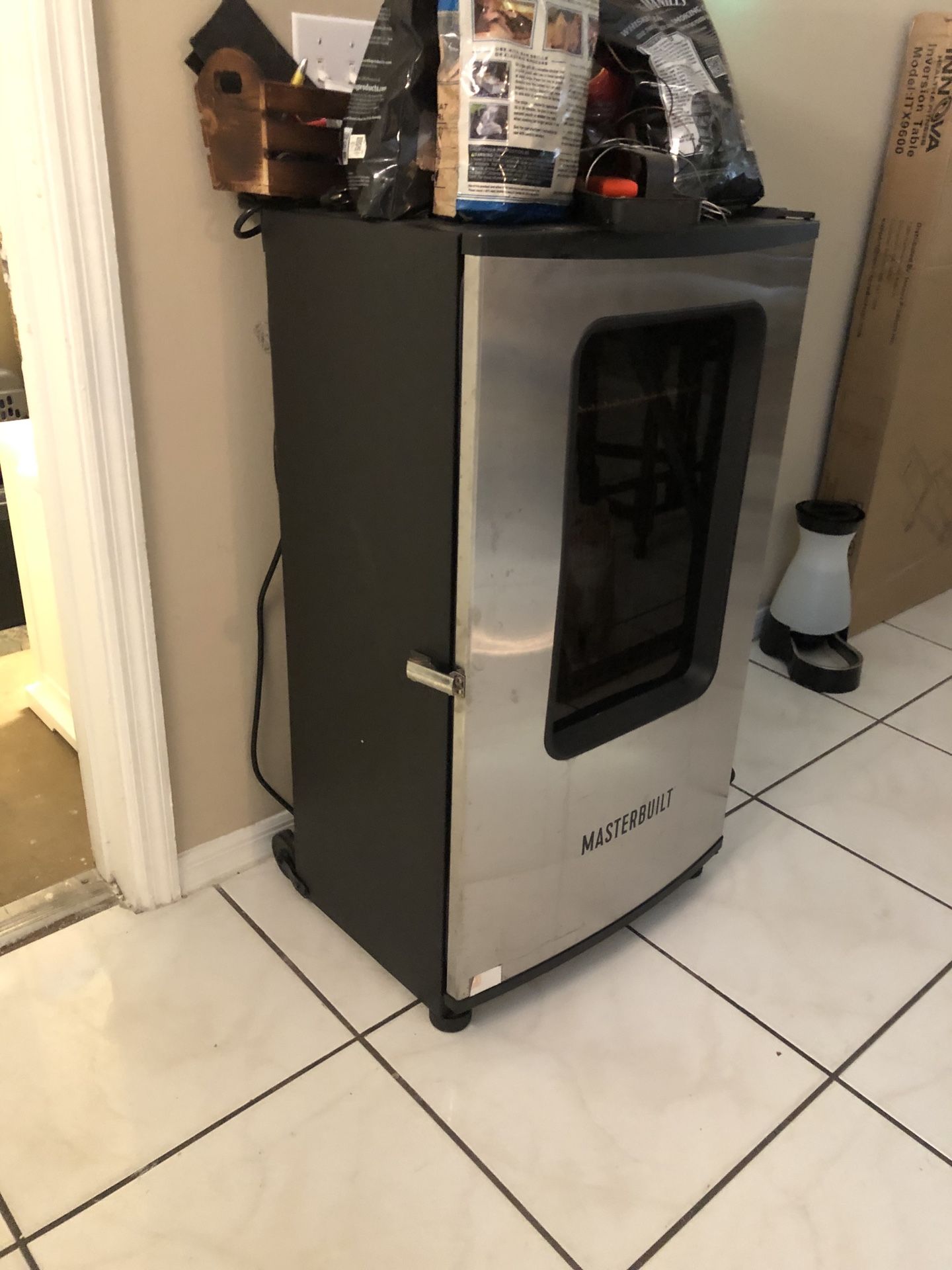 Masterbuilt Electric Smoker