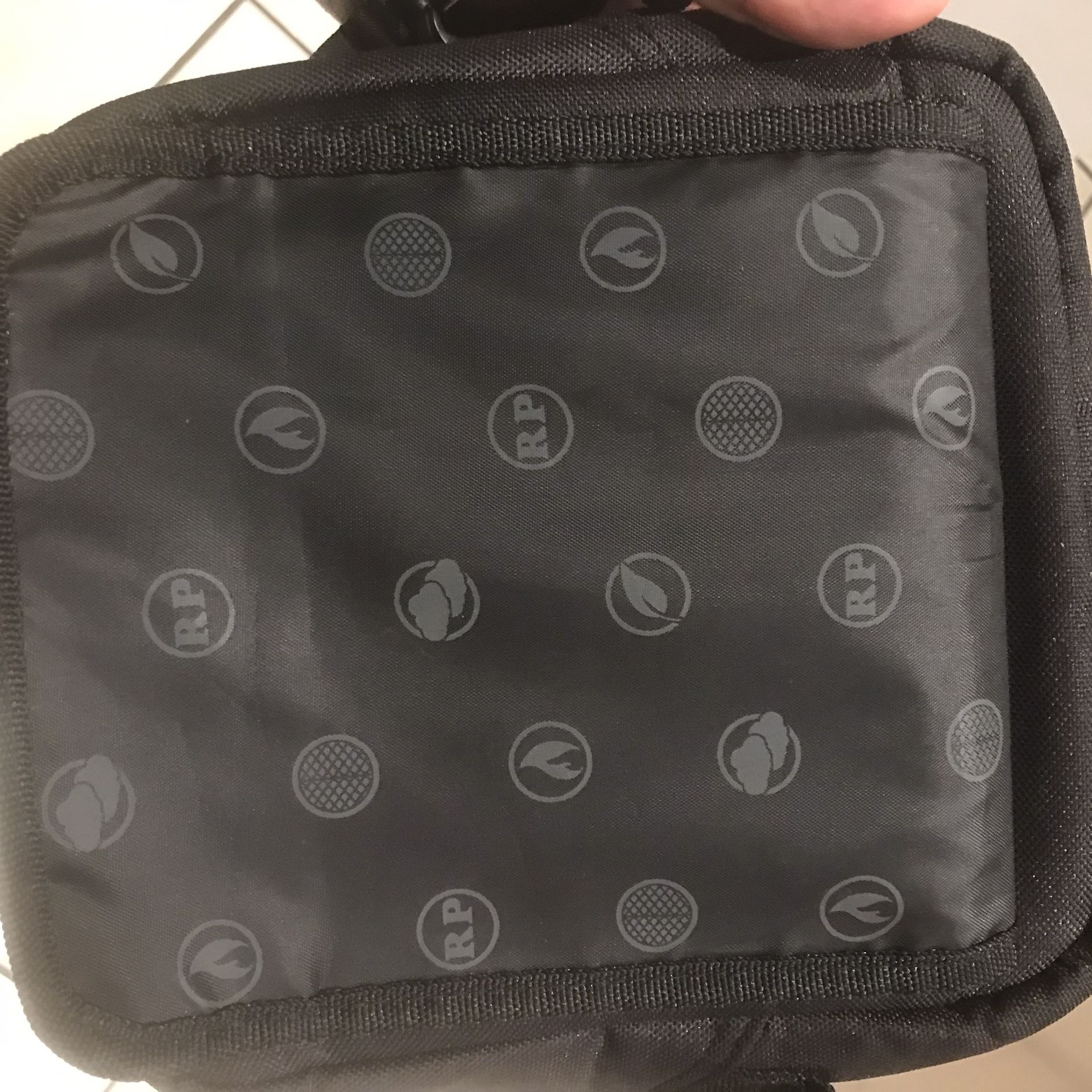 BRAND NEW RAW BAG