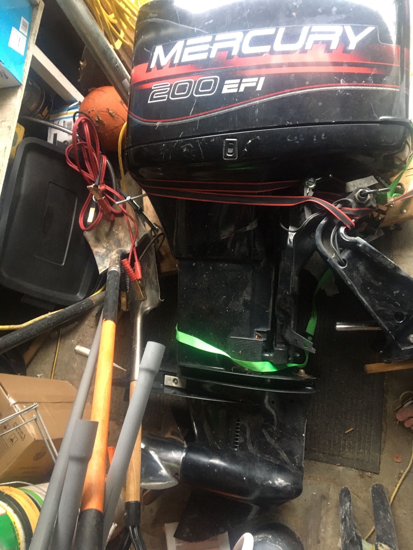 1996 Mercury 200 EFI outboard boat motor /has one bad/Burt piston!buy