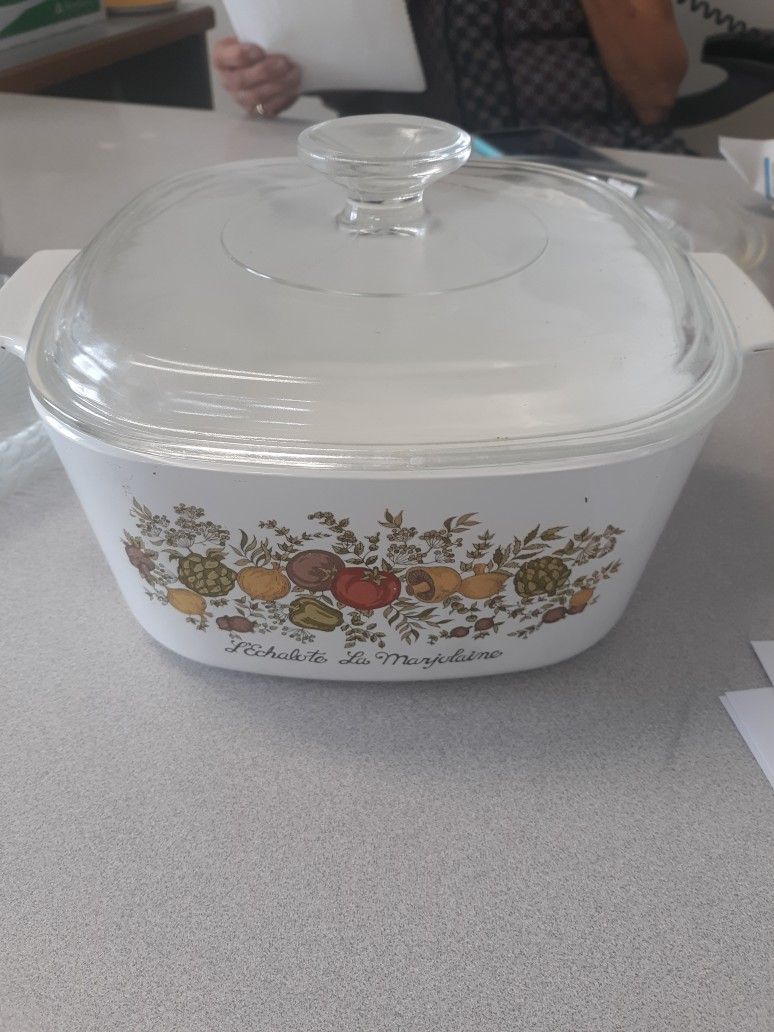 Pyrex Corningware Spice Of Life 3 QT Square Casserole Dish With Lid