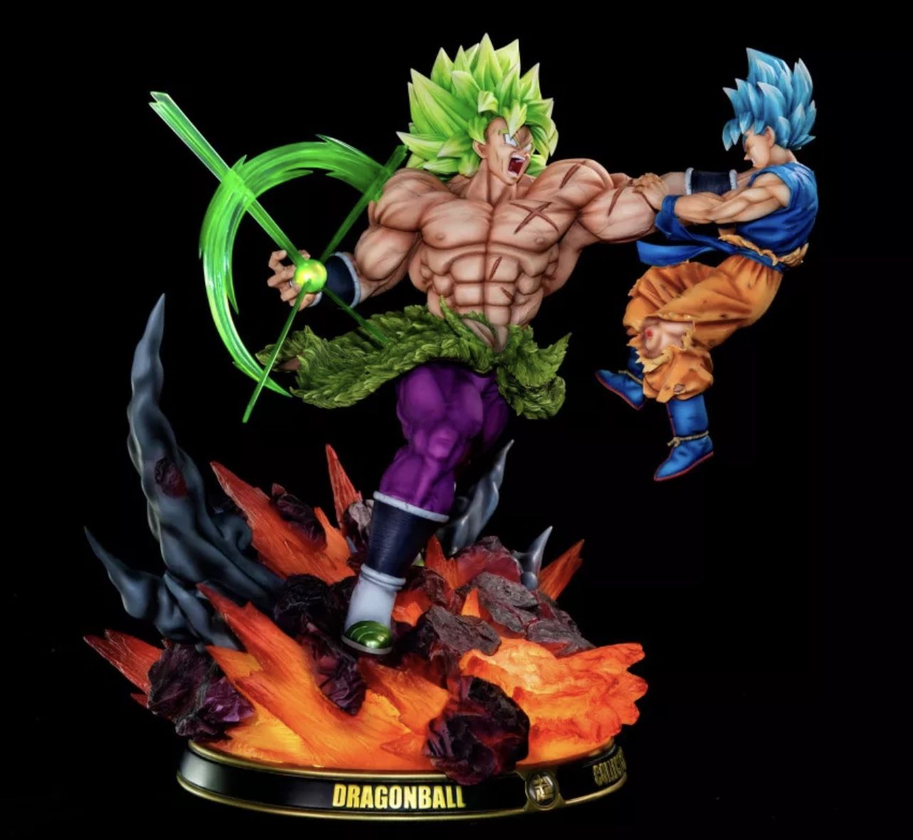 Anime Resin Figures!! Dragonball Z , Attack On Titan