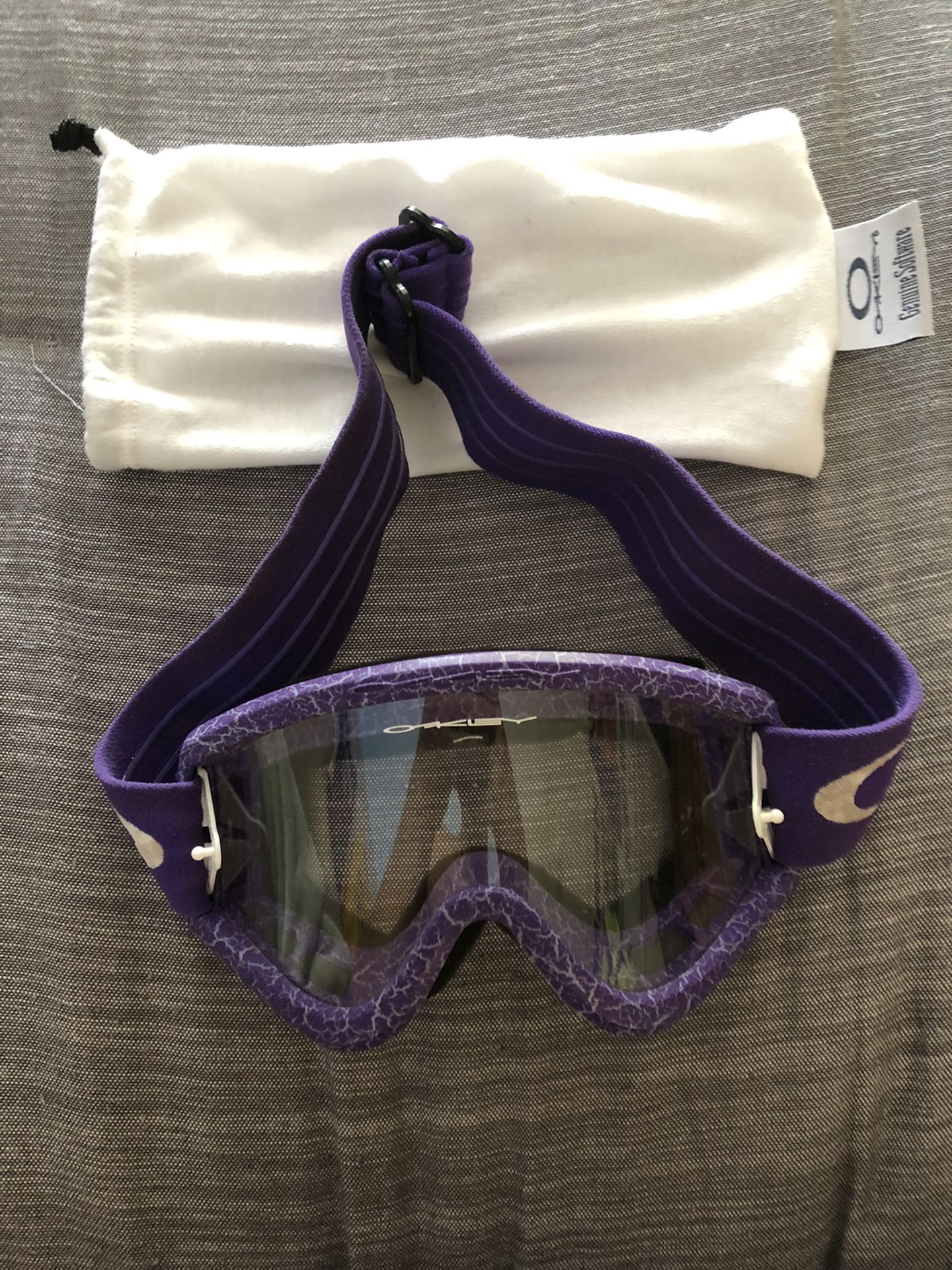 Oakley’s With Bag