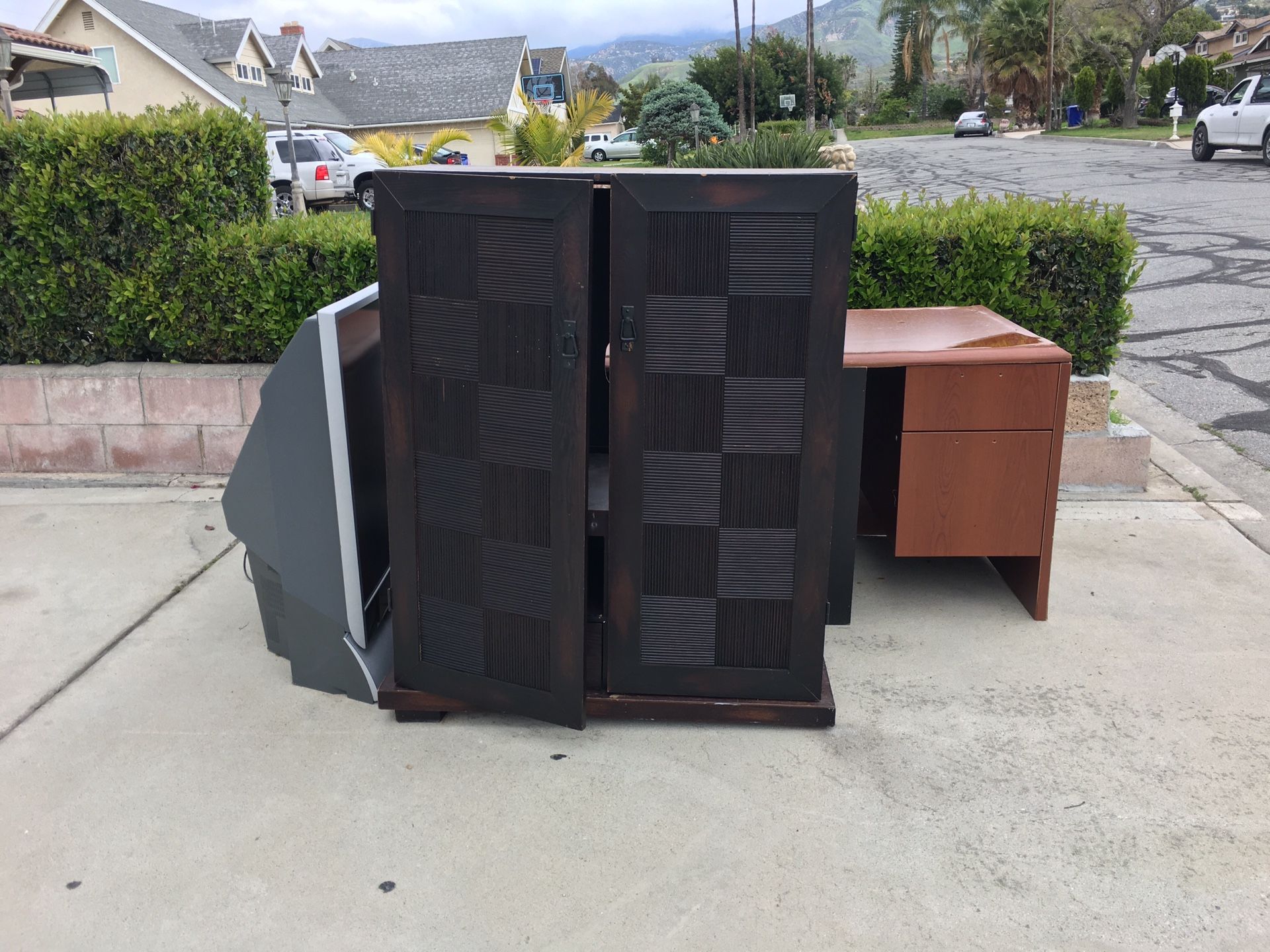 Free- The dresser is gone!!