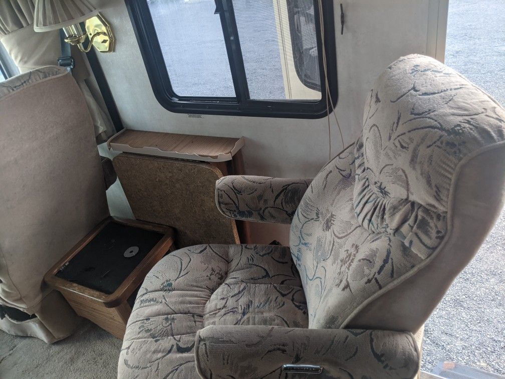 1995 FLEETWOOD Bounder 35U Class A