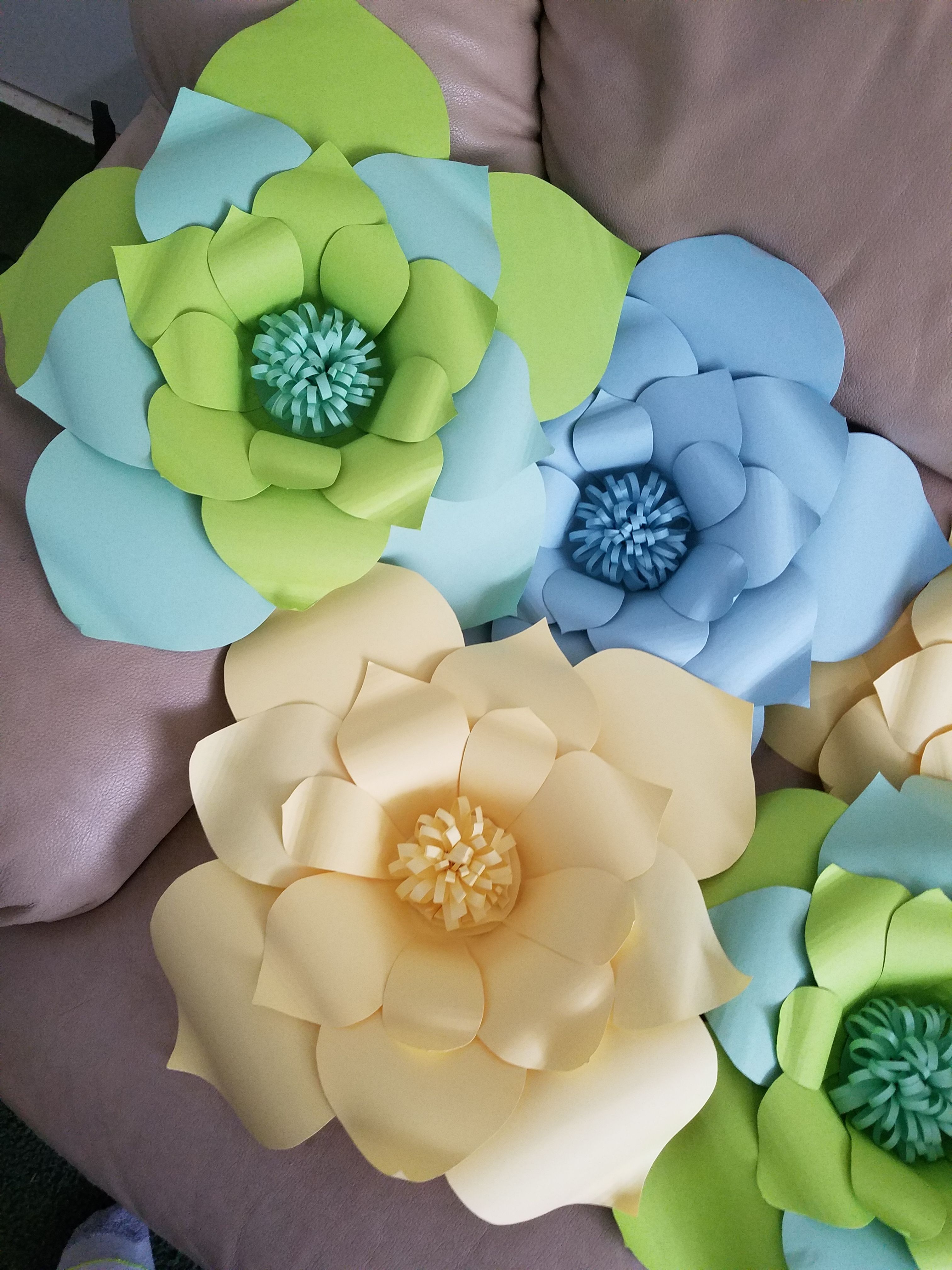 Paper flowers.....flores