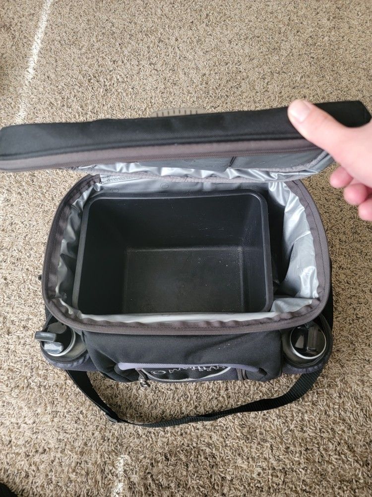 Magellan Outdoors Lunchbox