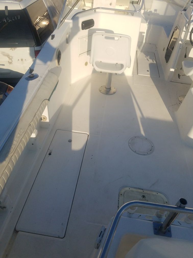 98 aquasport 200 horsepower Evinrude outboard motor
