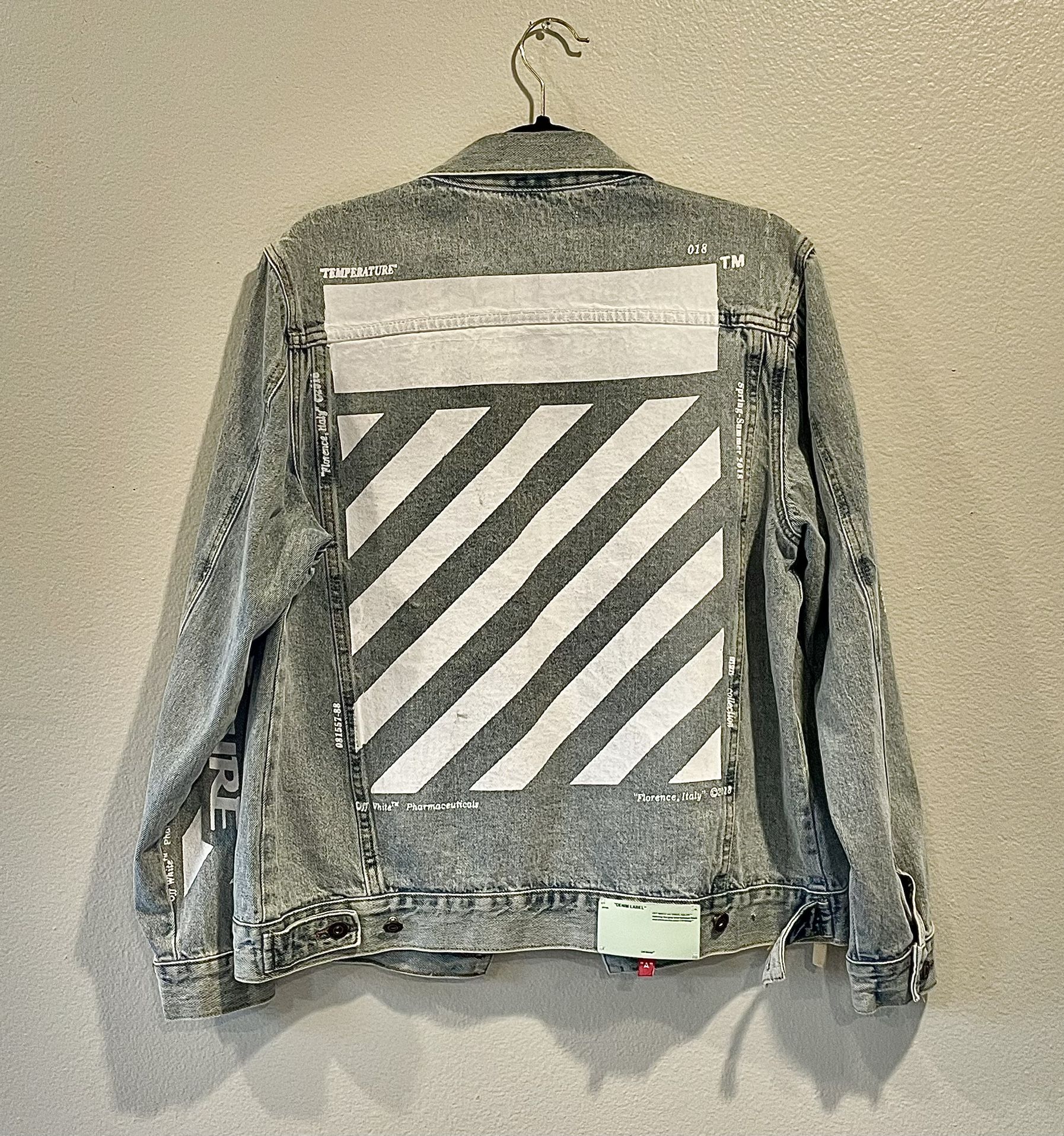 OFF-WHITE “Temperature” Denim Jacket - Light Wash (M)