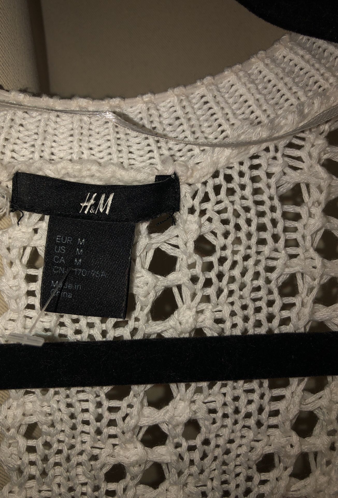 Medium knit cardigan