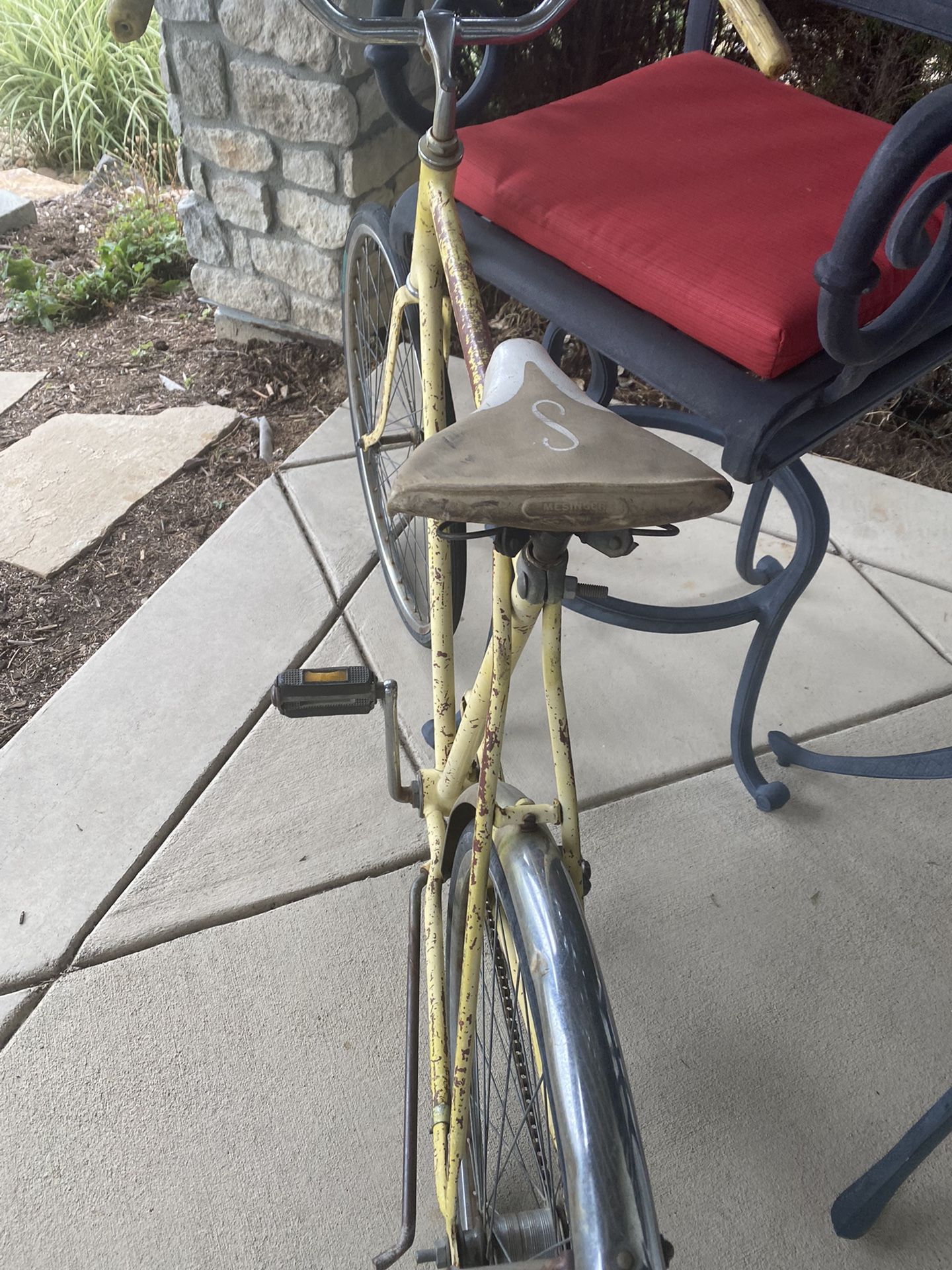 Vintage Yellow Schwinn bike