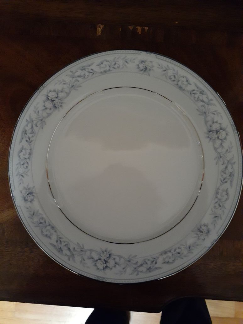 Legendary Noritake Dearborn China set 10 Place settings and service ware