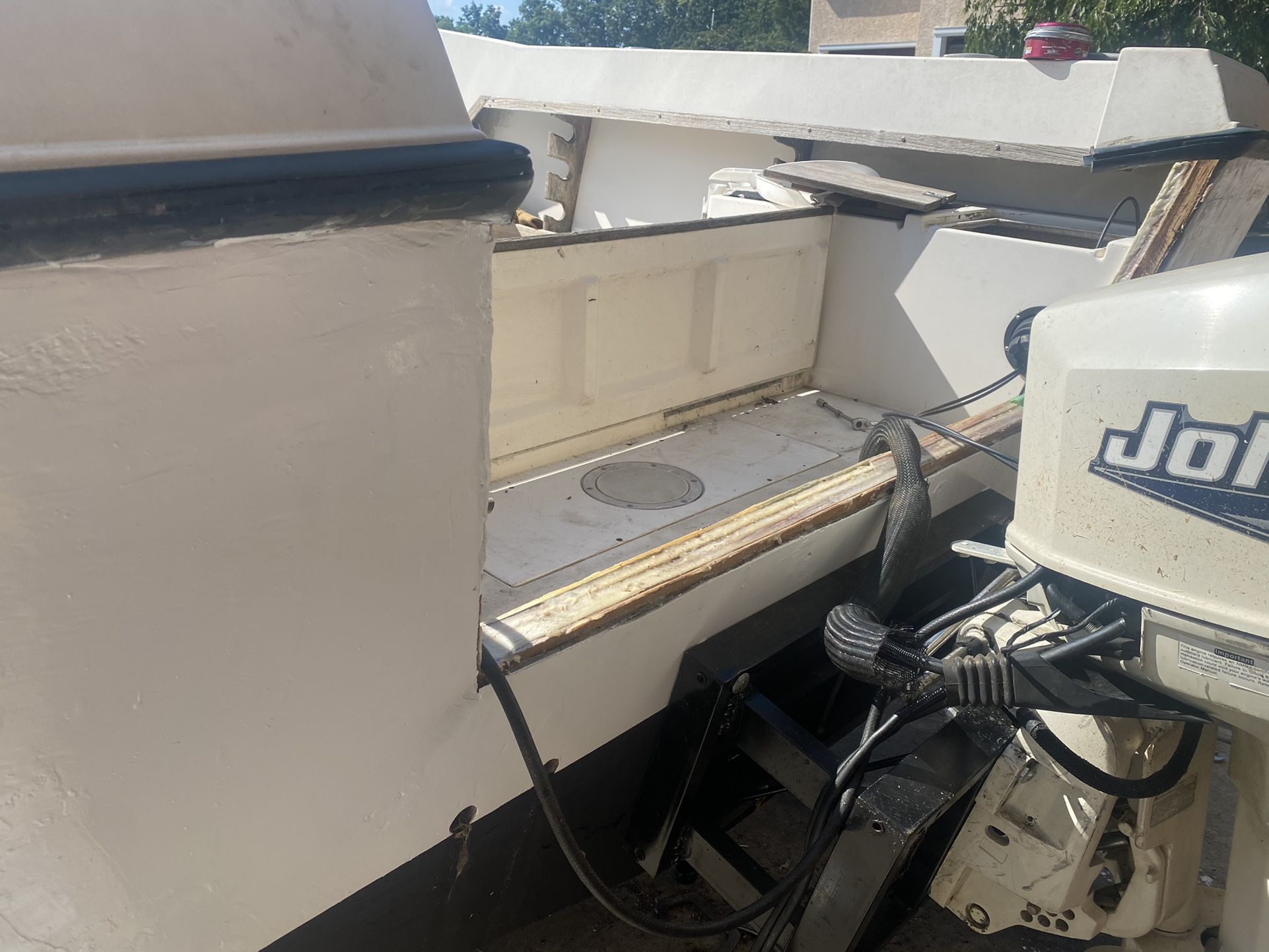 1984 Grady White Seafarer 22