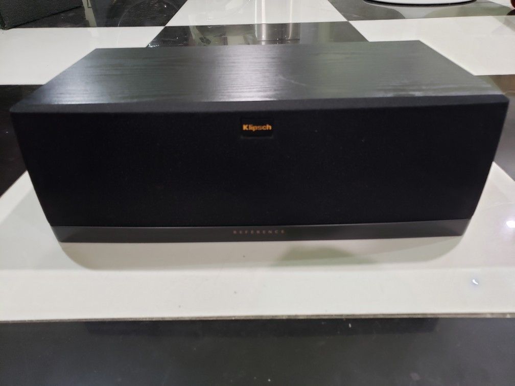 Klipsch RC 42 ll 300 Watts Peak Center Speaker Like New Perfect Working Very Nice Sound Will Test Before You Buy