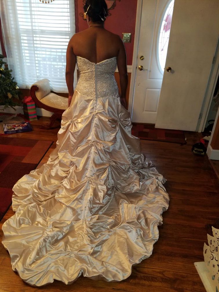 Wedding dress