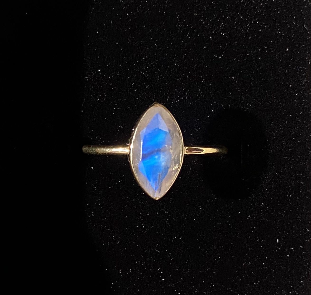 Exquisite 7x12mm Marquise Cut Natural Rainbow Moonstone Solitaire Gold Ring 925 Sz 7