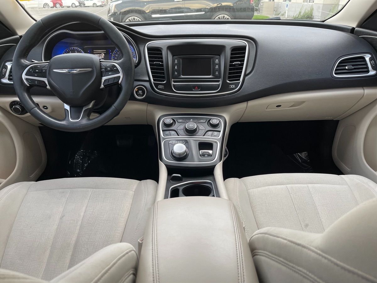2015 Chrysler 200