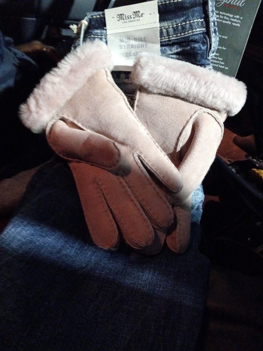Ugg Gloves How Do I Spell Ugh