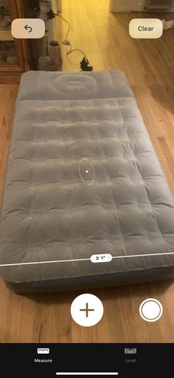 Air mattress and pump 3’ x 6’ Thumbnail