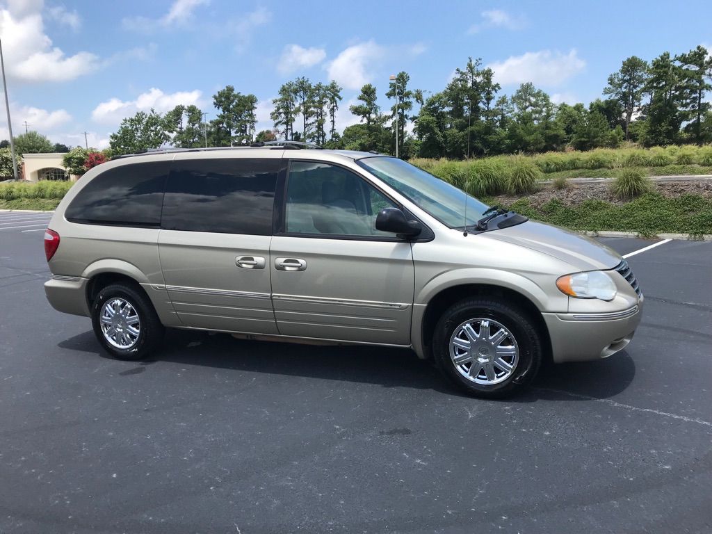 2006 CHRYSLER TOWN & COUNTRY