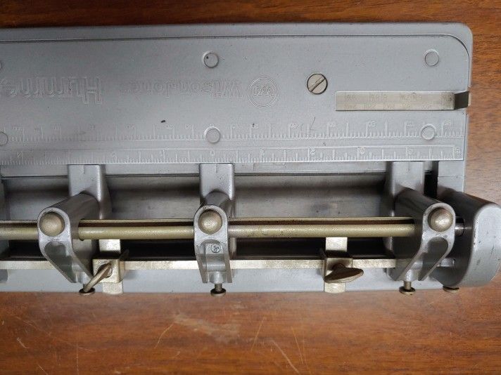 Vintage Wilson Jones Hummer Heavy Duty Hole Punch